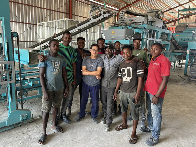 Maszyna do formowania bloczków betonowych na sprzedaż w Nigerii: UNIK Machinery wyróżnia się