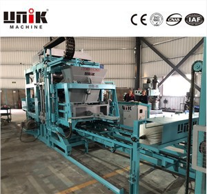 Co warto wiedzieć przed zakupem maszyny blokowej