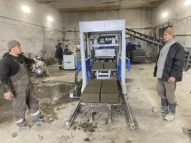 Dlaczego technologia wibracji serwo jest kluczem do produkcji bloczków betonowych?